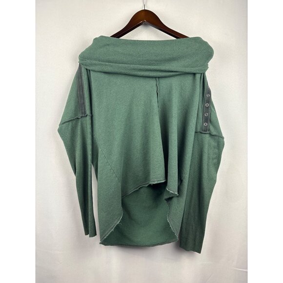 Women’s Raw Earth Wild Sky Medium Forest Green Off-Shoulder Sweater - Picture 2 of 5